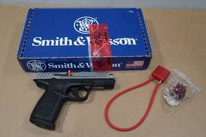 lot 1M image: Smith & Wesson SD9 2.0 9mm Semi-Auto Pistol