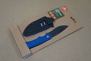 lot 27 image: Ozark Trail 7.5 Fixed Blade Knife