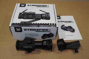 lot 30 image: Vortex Strikefire II Bright Red Dot Sight 4 MOA