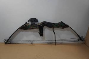 lot 39 image: PSE Graphite Mach-4 RH Compound Bow
