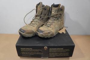 lot 93 image: Irish Setter Vaprtek Mens 8 Scentban Hunting Boots - Size 12