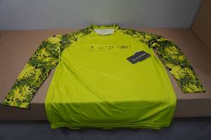 lot 102 image: Blackfish Guide Mens UPF Long Sleeve - Large