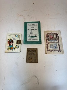 lot 28 image: Vintage Books