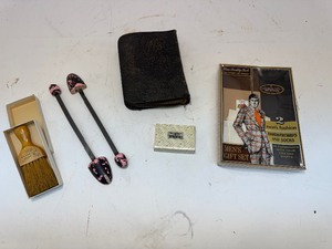 lot 30 image: Vintage Mens Lot