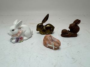 lot 52 image: Bunnies
