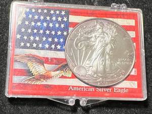 lot 11 image: 2013 AMERICAN SILVER EAGLE 1 TROY OZ .999 FINE SILVER IN CASE
