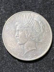 lot 31 image: 1922 US PEACE SILVER DOLLAR