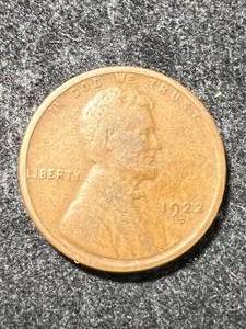 lot 55 image: 1922-D US WHEAT CENT