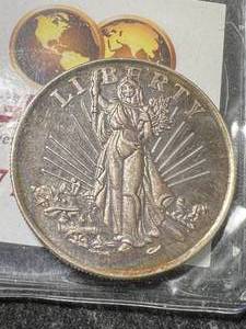 lot 75 image: 1 TROY OZ .999 FINE SILVER LIBERTY ROUND