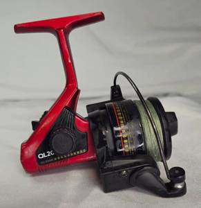 Quantum OL2 Spinning Reel, shows some wear, works very well!