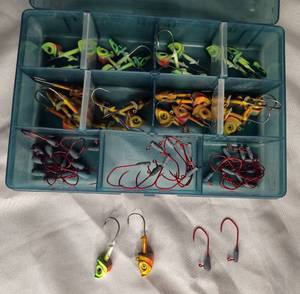 lot 17 image: Tacklebox with Jigs- New Northland Tackle Mimic Minnow Jig Heads 16 38oz, 20 12oz