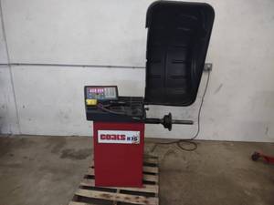 lot 2 image: Coats Model 875 Tire Balancer...