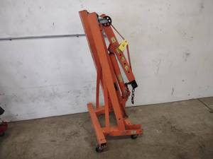 lot 18 image: Central Hydraulics 1 Ton Folding Ch...