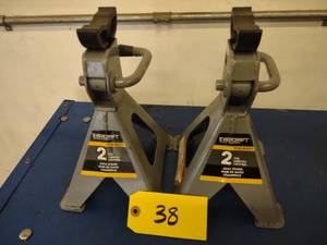 lot 38 image: (2) Evercraft 2 Ton Jack Stands...