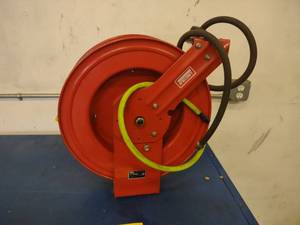 lot 26 image: Lincoln Air Hose Reel...