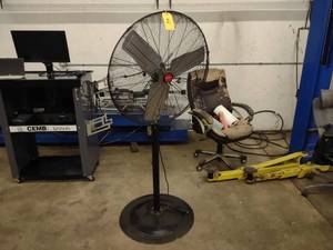 lot 42 image: OEM 30 Oscillating Pedestal Fan, O...