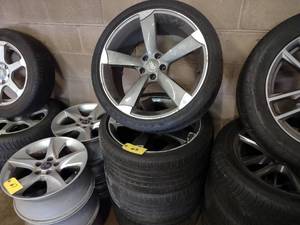 lot 65 image: (4) Goodyear Eagle Sport 25535R20 ...