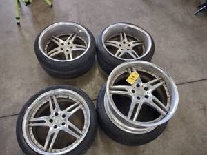 lot 68 image: (4) Summer Star .S 25535R20 Tires ...