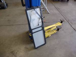 lot 74 image: Solar Battery Charger...