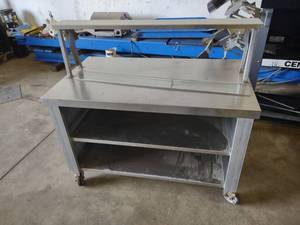 lot 109 image: Servo Lift Model 500-1 NSF Serving ...
