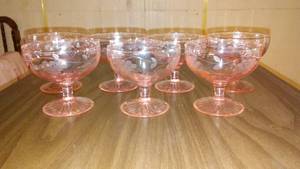 lot 543 image: Vintage Standard Glass Manufacture CO.
