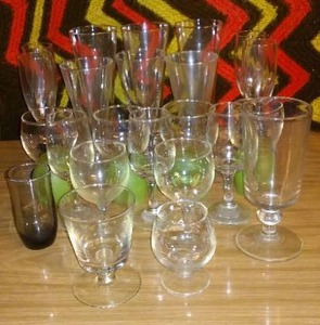 lot 554 image: Wine Glasses (23)