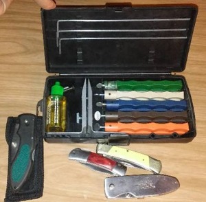 lot 571 image: Lansky Knife Sharpening Kit and Knives. (4).