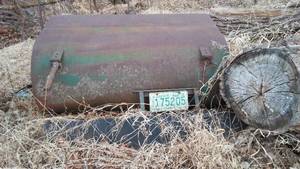 lot 806 image: 1947 Bumper & fuel Barrel.