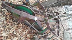 lot 811 image: John Deere Windrow Rake 350, 13571