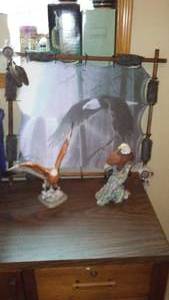 lot 924 image: Eagle on Stretched canvas and Figurines (2)