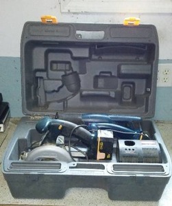lot 915 image: Ryobi Tool Set.