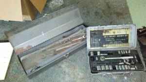 lot 918 image: Craftsman toolbox with contents and more