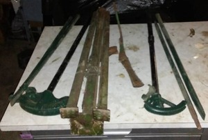 lot 720 image: Spikes, Jacks and Pipe Benders.