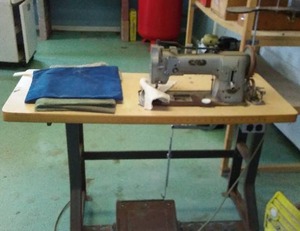 lot 984 image: Pfaff Kaiserslautern Commercial Sewing machine.