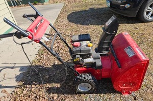 lot 581 image: 24 in. Snowblower. Electric Start, Yard Machines.