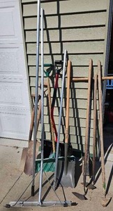 lot 606 image: Shovels, Hoes, Post Hole Digger and Roof Rake (10).