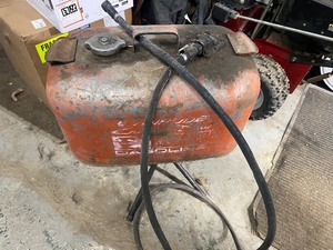 older 6 gallon marine gas tank