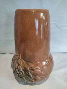lot 2 image: MCCOY 1932 Stove Pipe Pottery Vase Leaves & Berries
