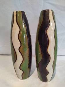 lot 10 image: Set of Cheyenne Pottery Company Collection Vases