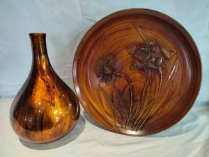 lot 30 image: Mid Century Iris Serving Tray & Vase