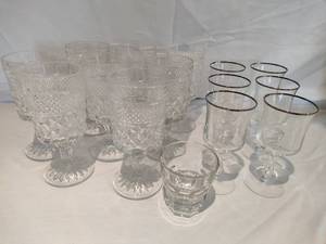 lot 37 image: Assorted Barware