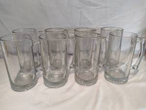 lot 46 image: Clear Thick Glass Beer Mugs