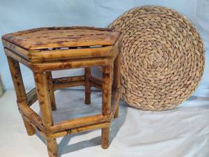 lot 78 image: Bamboo Plant Stand & Woven Placemat