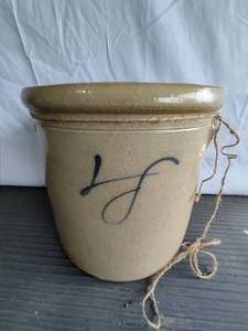 lot 54 image: Antique 4g Salt Glaze Stoneware Crock