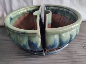 lot 62 image: Umbrella Planter