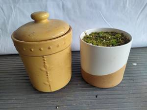 lot 63 image: Misc Pottery