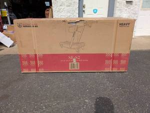lot 4 image: NEW SIGNATURE FITNESS SF-S2 CURVE TREADMILL