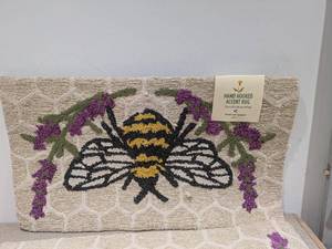lot 45 image: 2 HAND HOOKED ACCENT RUGS (MEMORY FOAM UNDERFOOT)