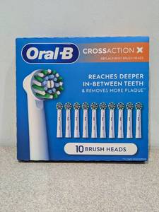 lot 65 image: ORAL-B CROSSACTION X REPLACEMENT BRUSH HEADS 10PK.