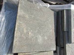 lot 33 image: PATTERNED NEW YORK BLUESTONE